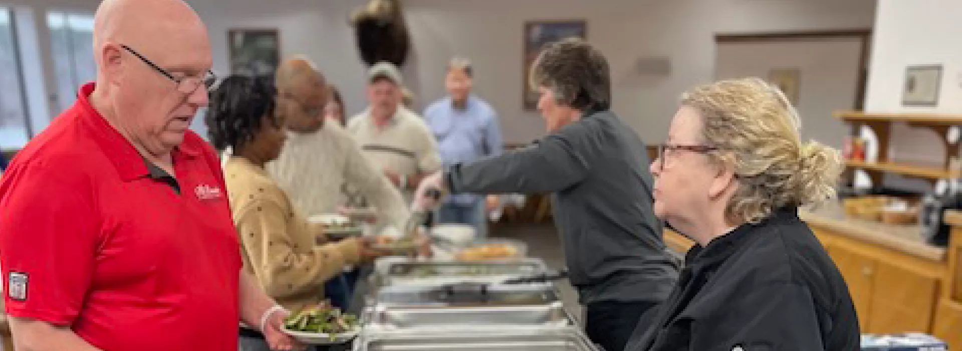 trout lodge groups getting dinner at buffet